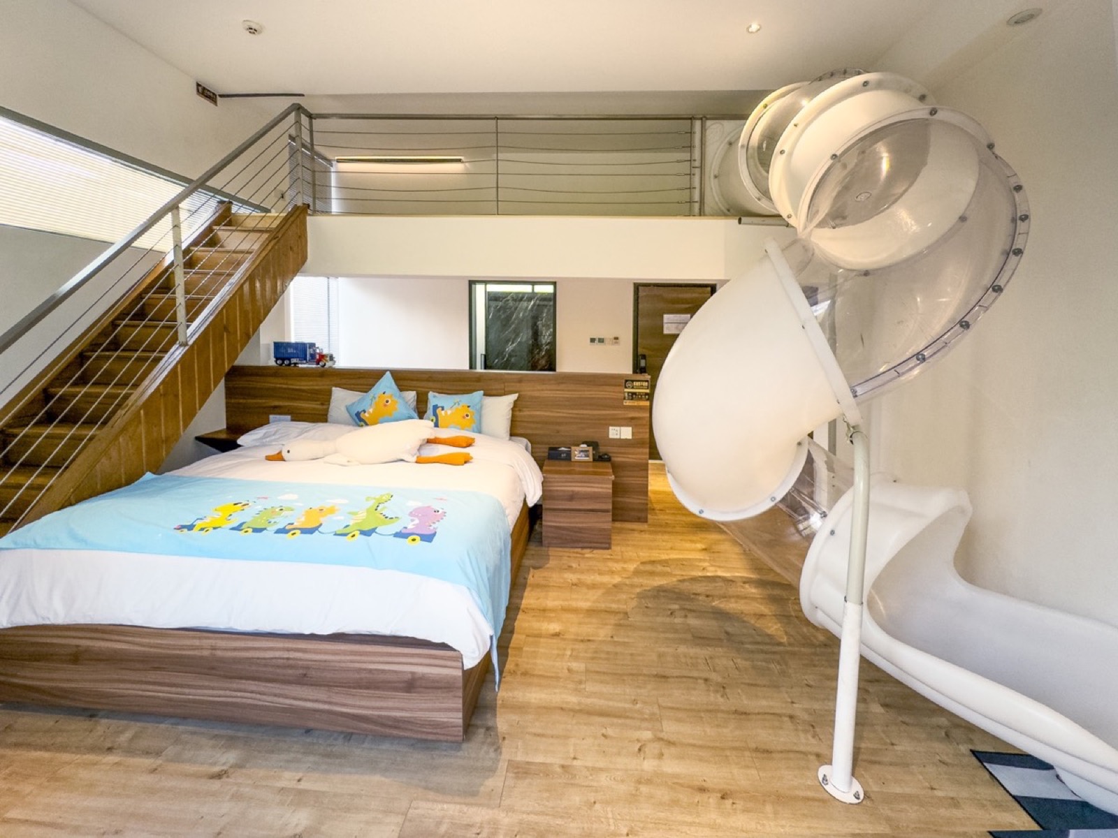 儿童滑梯主题房